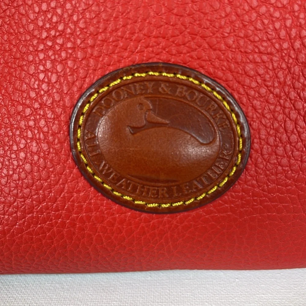 NWOT DOONEY & BOURKE EUROPEAN PEBBLE GRAIN RED LEATHER BUCKET BAG & WALLET - Picture 7 of 17